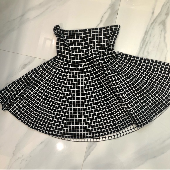 BCBG SKIRT - Picture 2 of 5